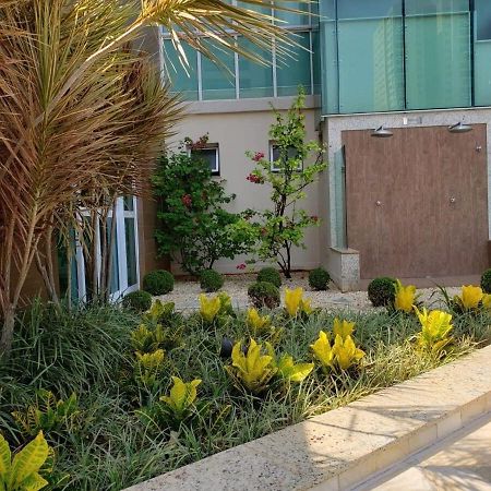 01 Qt.| 2 Hosp. | Linda Vista | Goiania Shopping Apartamento Exterior foto